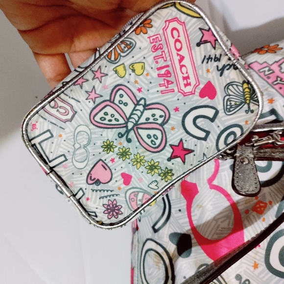 VINTAGE COACH Bandana Graffiti Butterfly Shoulder Tote Bag & Matching Wristlet - Picture 5 of 16